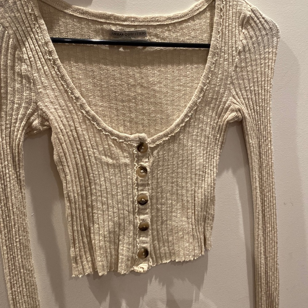 Beige cropped button up long sleeve